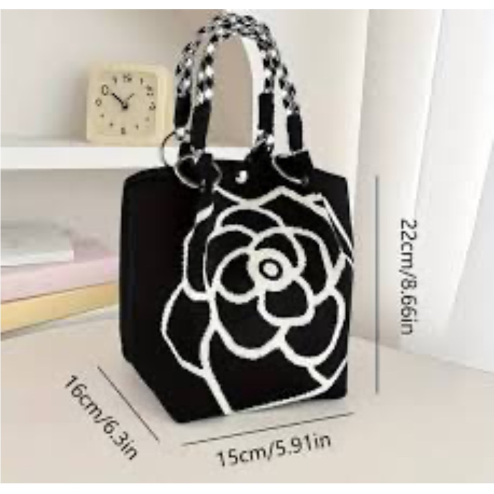 Floral design Tote NWOT